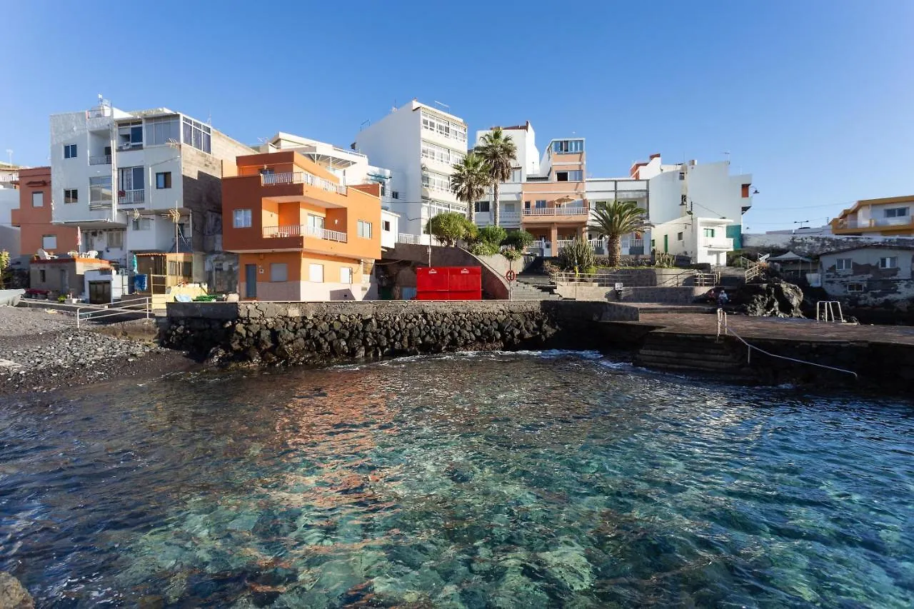 Hébergement de vacances Home2Book Stunning Sea Front House El Escobonal Espagne